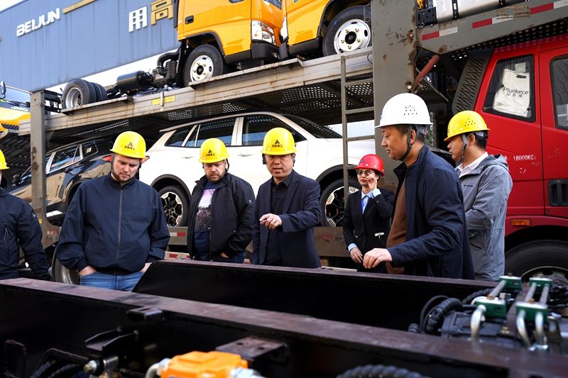Cliente polaco Mateusz lidera delegação em visita a Shandong Beijun
