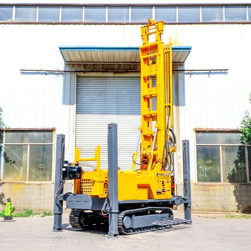 Crawler type water well drilling rig