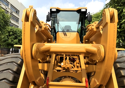 Devirmeli Kompakt Tekerlekli Yükleyici