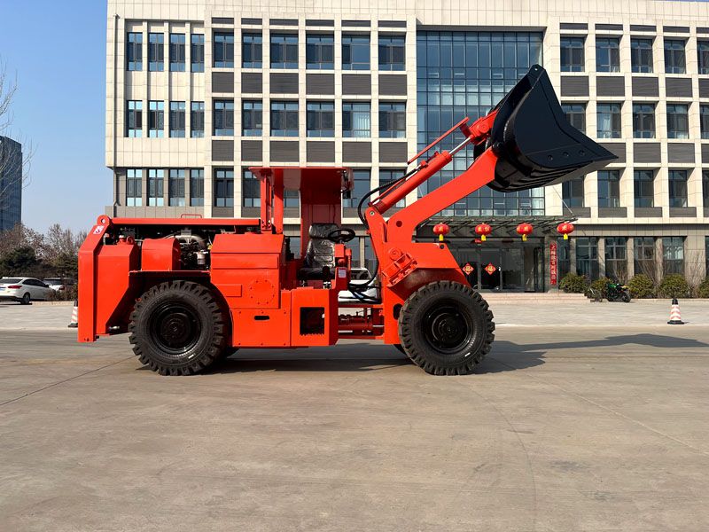 A pá carregadora LHD compacta e potente para uma manobrabilidade superior em espaços subterrâneos confinados.