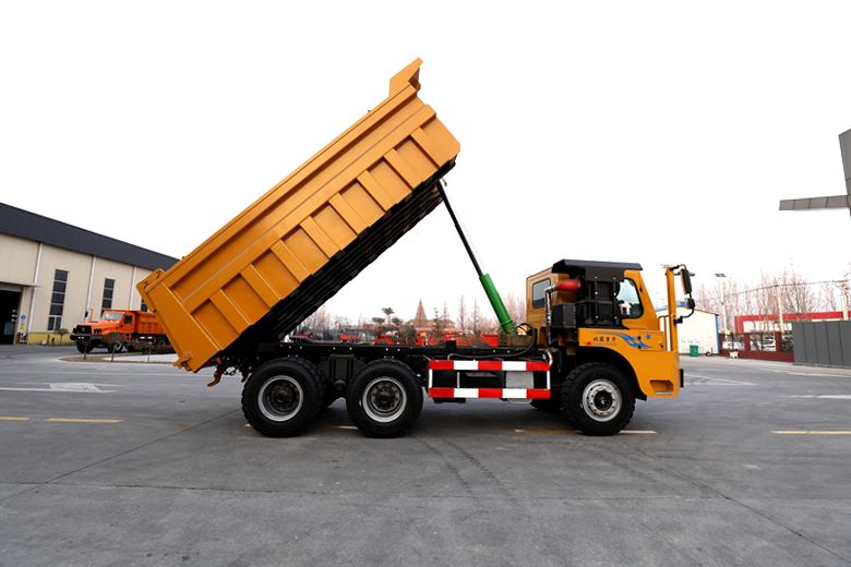 شاحنة التعدين سعة 35 طنًا: العمود الفقري الآمن والقابل للتطوير للمناجم الجديدة تحت الأرض