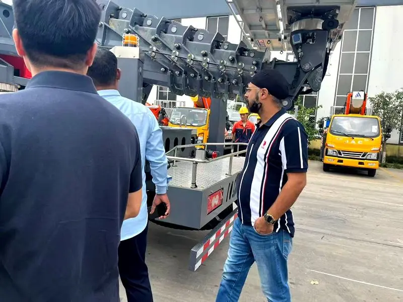 Visitas a equipos de fábrica y negociaciones comerciales exhaustivas Visitas a equipos de fábrica y negociaciones comerciales exhaustivas