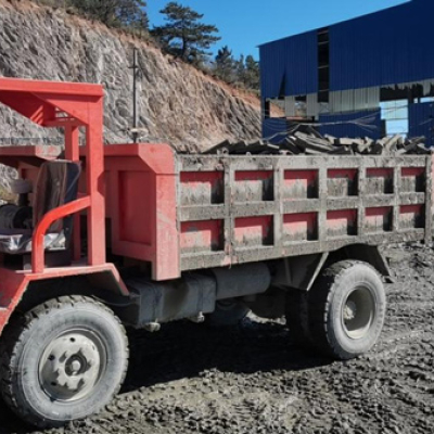 Praise the small underground transporter