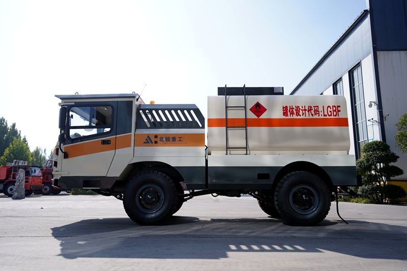 Camión cisterna de combustible para mina: control de fugas y antiestático: evite que el combustible se vuelva explosivo