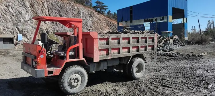 Praise the small underground transporter