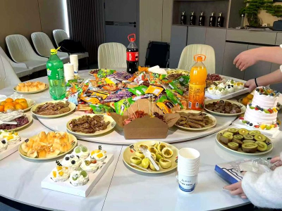 Beijun Mining Machinery | Auguri di buon compleanno al team di ricerca e sviluppo/produzione mineraria! Gioia e salute!