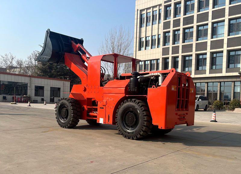 A pá carregadora LHD compacta e potente para uma manobrabilidade superior em espaços subterrâneos confinados.