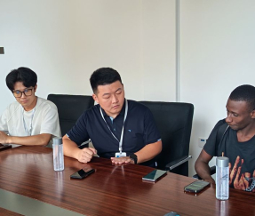 Delegación minera de Burkina Faso visita Burkina Faso para hablar sobre la compra de equipos para minas subterráneas