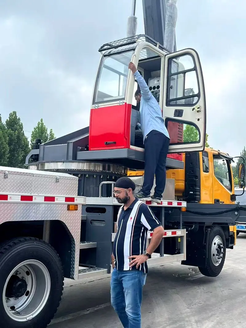 Visitas a equipos de fábrica y negociaciones comerciales exhaustivas Visitas a equipos de fábrica y negociaciones comerciales exhaustivas