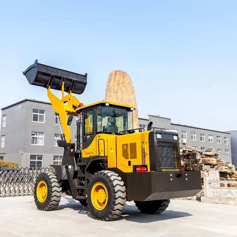 Колесный погрузчик среднего размера