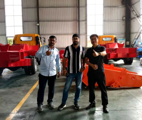 Visita a un cliente indio: Visita a una fábrica de equipos de minería subterránea y charlas