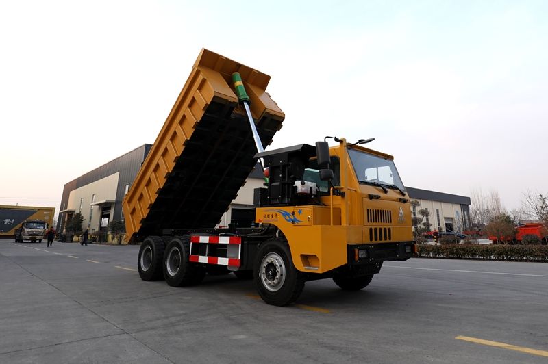 شاحنة التعدين بوزن 35 طنًا: العمود الفقري الآمن والقابل للتطوير للمناجم الجديدة تحت الأرض