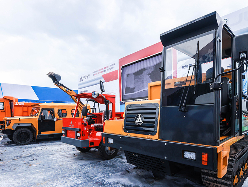 The safety matters that need to be paid attention to when transporting personnel by the well carrier