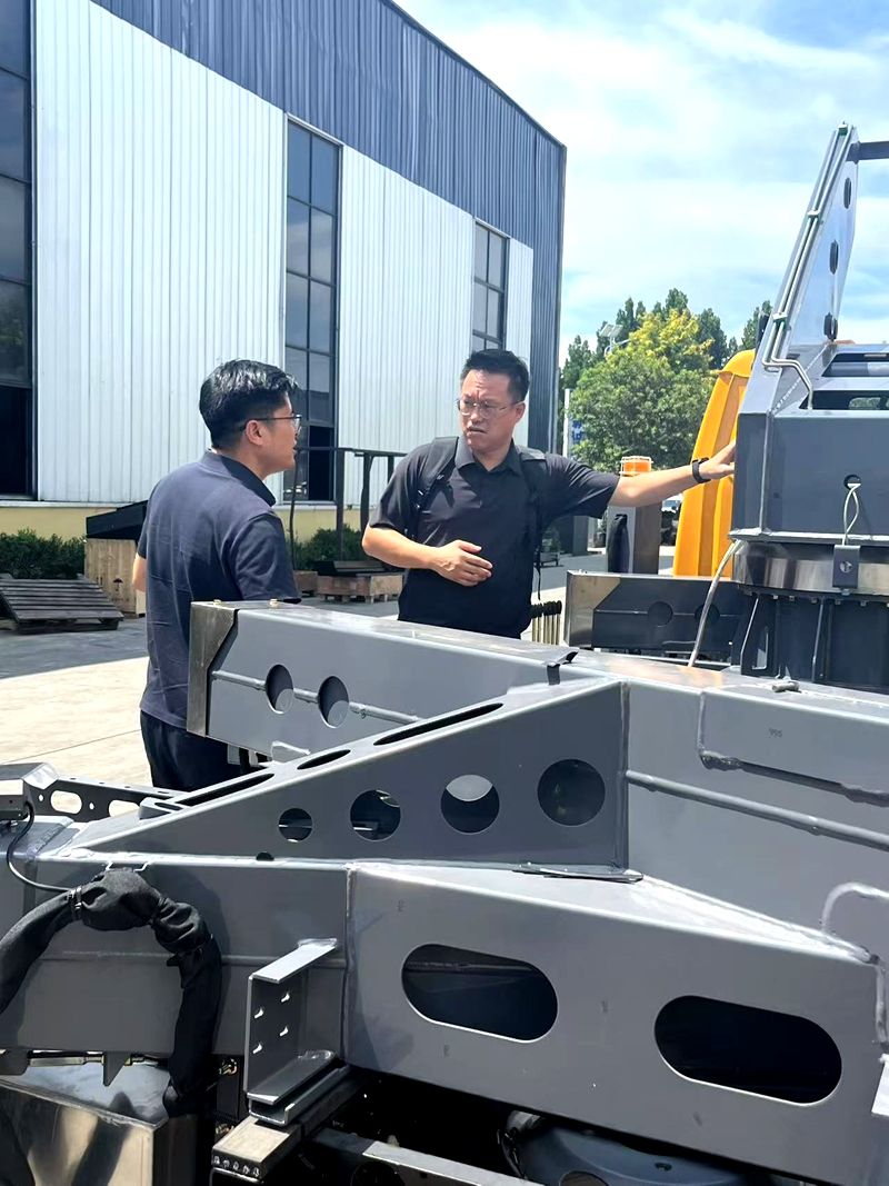 South Korean Mining Client Visits Beijun